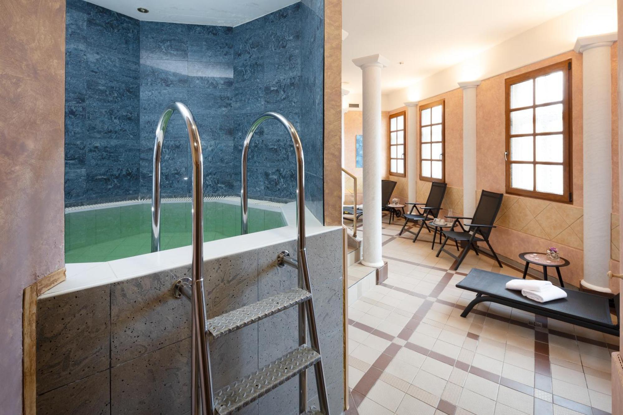 Wellness Hotel Jean De Carro Karlovy Vary Exterior photo