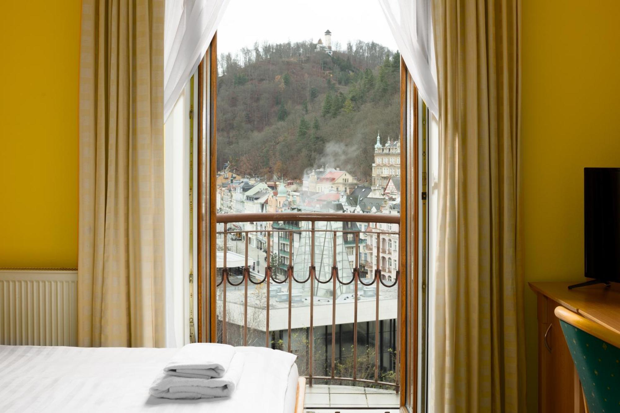 Wellness Hotel Jean De Carro Karlovy Vary Exterior photo