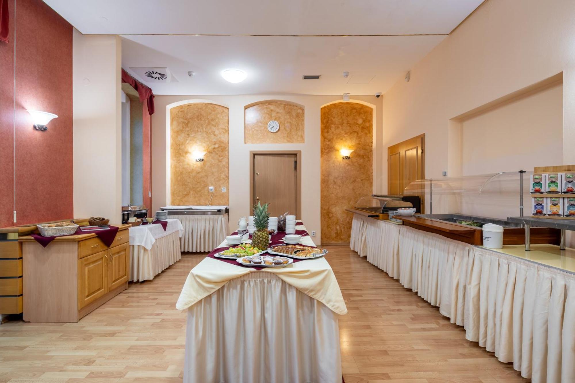 Wellness Hotel Jean De Carro Karlovy Vary Exterior photo