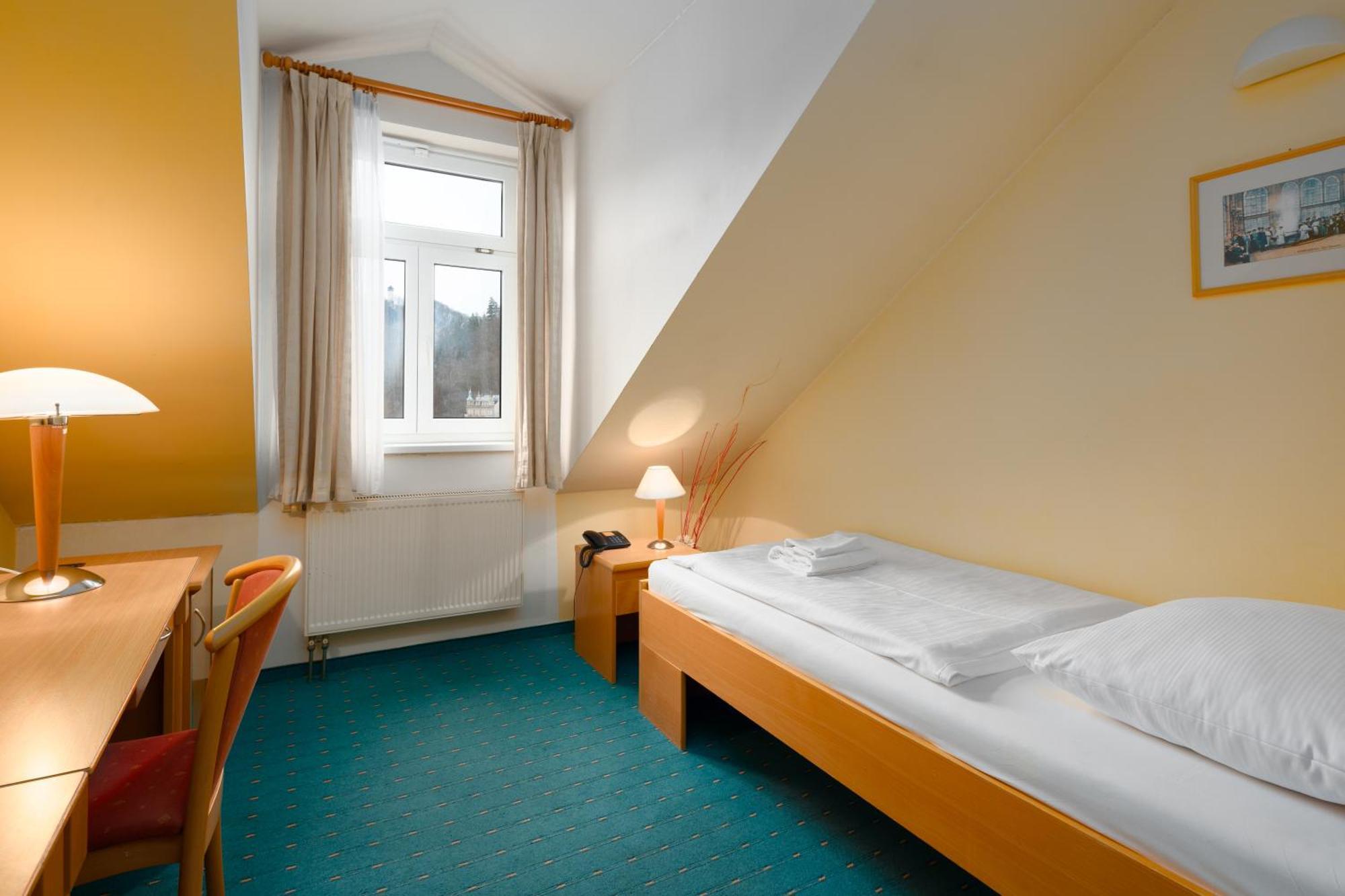 Wellness Hotel Jean De Carro Karlovy Vary Exterior photo